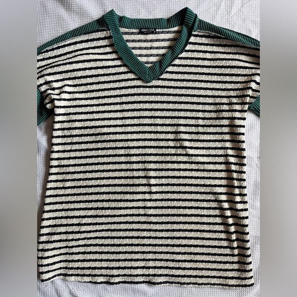 Heimish U.S.A. Women’s Long Sleeve Urban Ribbed Striped V-Neck Top 2X - Picture 3 of 12